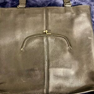 Vintage Coach Black Leather Shoulder Tote with Front Kiss-Lock Pocket